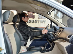 2016款 1.5L CVT豪华导航版