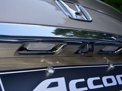 2016款 混动 2.0L 锐尊版