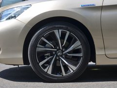 2016款 混动 2.0L 锐尊版
