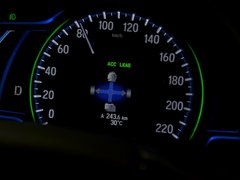 2016款 混动 2.0L 锐尊版