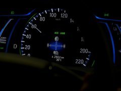 2016款 混动 2.0L 锐尊版