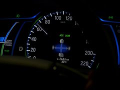 2016款 混动 2.0L 锐尊版