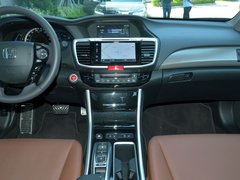 2016款 混动 2.0L 锐尊版
