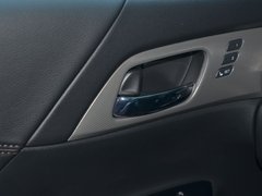 2016款 混动 2.0L 锐尊版