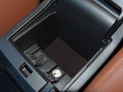 2016款 混动 2.0L 锐尊版