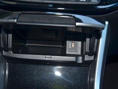 2016款 混动 2.0L 锐尊版