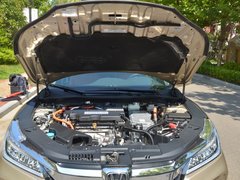 2016款 混动 2.0L 锐尊版