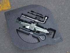 2016款 混动 2.0L 锐尊版