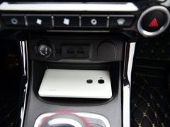 2016款 1.6L 手动智联V型