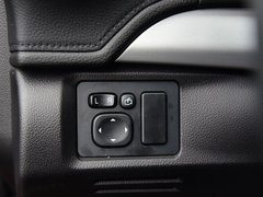 2016款 1.6L 手动智联V型