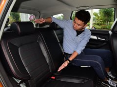 2016款 1.6L 手动智联V型