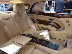 2016款 6.8T 极致版