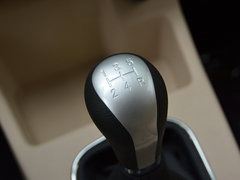 2016款 1.5L 手动标准型SFG15-02 7座