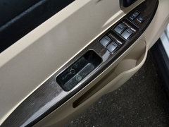 2016款 1.5L 手动标准型SFG15-02 7座