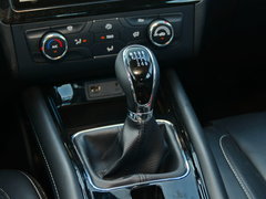 2016款 1.5T 手动豪华型