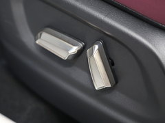 2016款 1.5T 手动魔方之心版国V