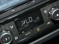2016款 1.8T CVT优雅型7座
