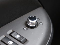 2016款 1.8T 自动尊荣型
