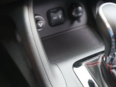 2016款 1.8T 自动尊荣型