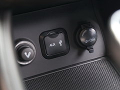 2016款 1.8T 自动尊荣型