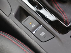 2016款 1.8T 自动尊荣型
