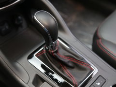 2016款 1.8T 自动尊荣型
