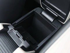 2016款 2.5L 自动四驱蓝天激情版