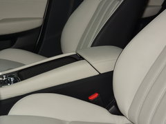 2016款 2.5L 自动四驱蓝天激情版