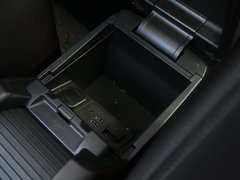 2016款 2.5L 自动四驱蓝天激情版