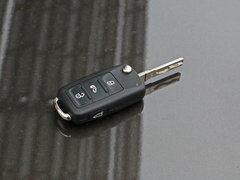 2016款 2.0TSI 四驱舒适版8座