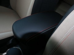 2016款 2.0L 自动四驱75周年致敬版