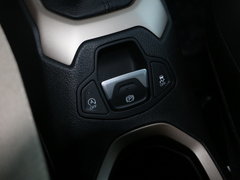 2016款 2.0L 自动四驱75周年致敬版