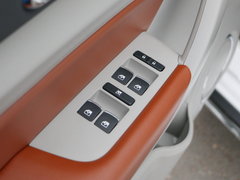 2016款 1.5L 尊贵型