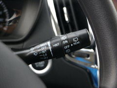 2016款 1.5L 尊贵型