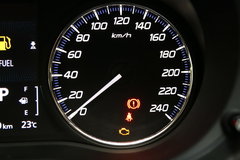 2016款 2.4L 四驱精英版5座