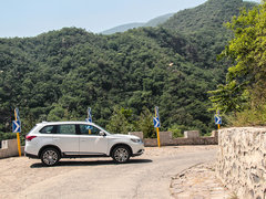 2016款 2.0L 两驱荣耀版