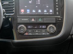 2016款 2.0L 两驱荣耀版