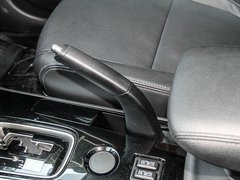 2016款 2.0L 两驱荣耀版