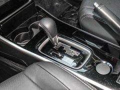 2016款 2.0L 两驱荣耀版