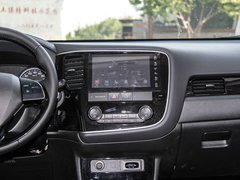 2016款 2.0L 两驱荣耀版