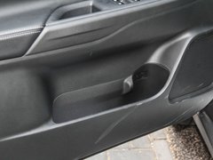 2016款 2.0L 两驱荣耀版