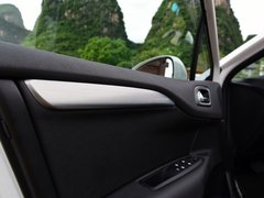 2016款 1.6T 自动旗舰型