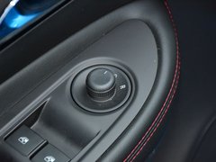 2016款 18T 自动四驱全能旗舰型