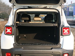 2016款 2.0L 自动四驱75周年致敬版