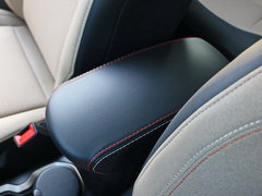 2016款 2.0L 自动四驱75周年致敬版
