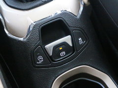 2016款 2.0L 自动四驱75周年致敬版