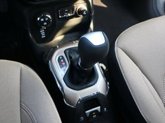 2016款 2.0L 自动四驱75周年致敬版