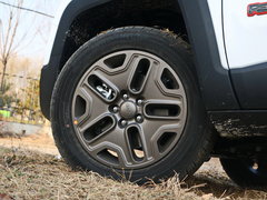 2016款 2.0L 自动四驱75周年致敬版