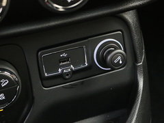 2016款 2.0L 自动四驱75周年致敬版