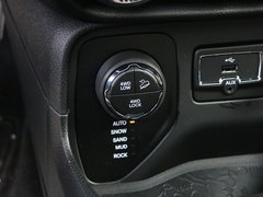 2016款 2.0L 自动四驱75周年致敬版